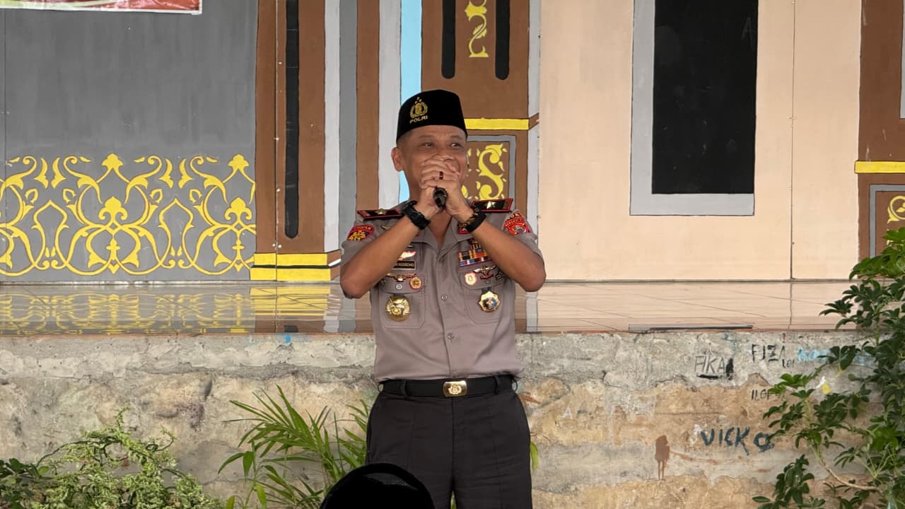 Hari Santri, Wakapolda Bengkulu Bawa Tumpeng dan Beri Pesan untuk Generasi Santri Ponpes Al-Qur’an Harsallakum